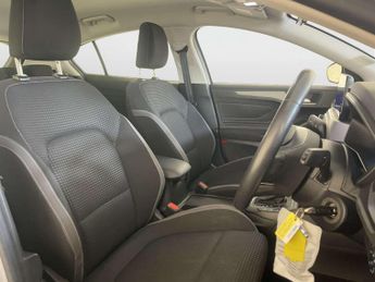 Ford Focus 1.0T EcoBoost MHEV Trend Hatchback 5dr Petrol Hybrid DCT Euro 6 