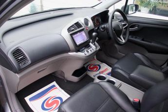 Honda Stream 1.8 SE -Leather-Seven Seater