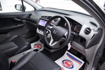 Honda Stream 1.8 SE -Leather-Seven Seater