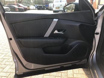 Citroen e-C4 X 50kWh e-series Fastback Auto 4dr (7.4kW Charger)