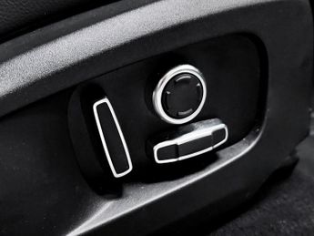 Jaguar F-PACE 2.0 P400e 17.1kWh R-Dynamic Black SUV 5dr Petrol Plug-in Hybrid 