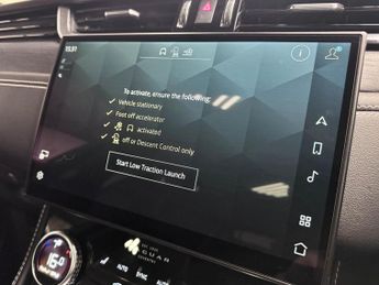 Jaguar F-PACE 2.0 P400e 17.1kWh R-Dynamic Black SUV 5dr Petrol Plug-in Hybrid 