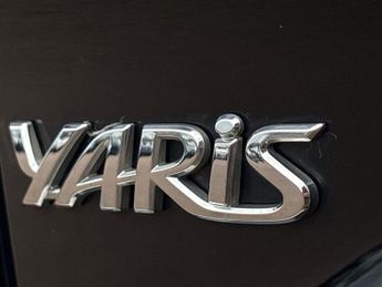 Toyota Yaris 1.5 VVT-h Design Hatchback 5dr Petrol Hybrid E-CVT Euro 6 (s/s) 