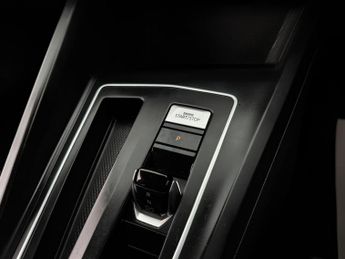 Volkswagen Golf 1.5 eTSI MHEV Style DSG Euro 6 (s/s) 5dr