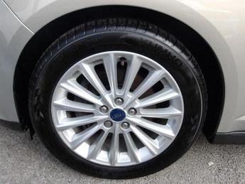 Ford C-Max 2.0 TDCi Titanium Powershift Euro 6 (s/s) 5dr (Nav)