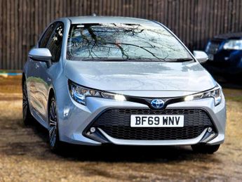 Toyota COROLLA 1.8 Corolla Design VVT-i HEV CVT 5dr