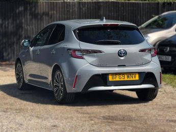 Toyota COROLLA 1.8 Corolla Design VVT-i HEV CVT 5dr