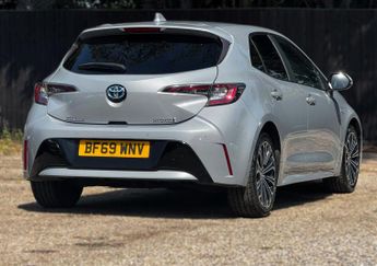 Toyota COROLLA 1.8 Corolla Design VVT-i HEV CVT 5dr