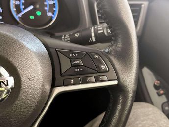 Nissan Leaf 40kWh N-Connecta Hatchback 5dr Electric Auto (150 ps)