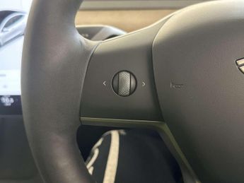 Tesla Model 3 (Dual Motor) Long Range Saloon 4dr Electric Auto 4WDE (346 ps)