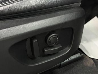 Land Rover Discovery Sport 2.0 TD4 HSE Black Auto 4WD Euro 6 (s/s) 5dr