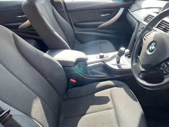 BMW 3 Series 2.0 320d ED EfficientDynamics Auto Euro 5 (s/s) 4dr