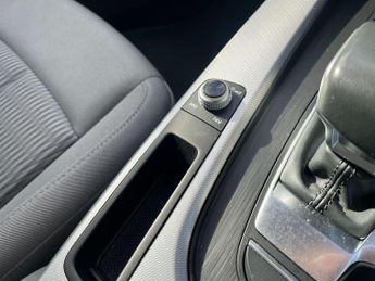 Audi A4 Avant 2.0 TDI ultra SE S Tronic Euro 6 (s/s) 5dr