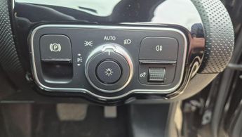 Mercedes-Benz A Class 1.3 A200 Sport (Premium) 7G-DCT Euro 6 (s/s) 5dr