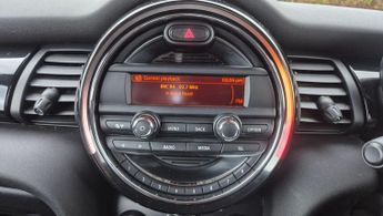 MINI Hatch 1.5 Cooper Auto Euro 6 (s/s) 3dr