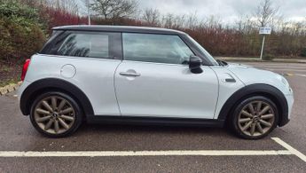 MINI Hatch 1.5 Cooper Auto Euro 6 (s/s) 3dr