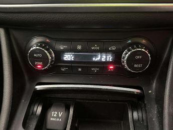 Mercedes-Benz CLA 2.1 CLA220d AMG Line Night Edition Coupe 4dr Diesel 7G-DCT Euro 