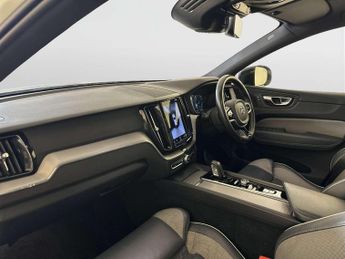 Volvo XC60 2.0 B6 MHEV R-Design SUV 5dr Petrol Hybrid Auto AWD Euro 6 (s/s)
