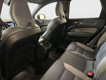 Volvo XC60 2.0 B6 MHEV R-Design SUV 5dr Petrol Hybrid Auto AWD Euro 6 (s/s)