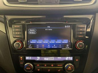 Nissan Qashqai 1.3 DIG-T Acenta Premium Euro 6 (s/s) 5dr