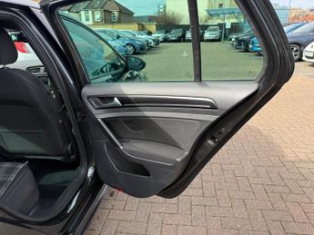 Volkswagen Golf 2.0 TDI BlueMotion Tech GTD Hatchback 5dr Diesel DSG Euro 6 (s/s