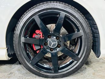 Mercedes-Benz C Class 2.1 C220 CDI BlueEfficiency AMG Sport G-Tronic+ Euro 5 (s/s) 2dr