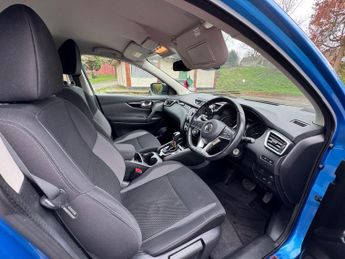 Nissan Qashqai 1.2 DIG-T Acenta XTRON Euro 6 (s/s) 5dr