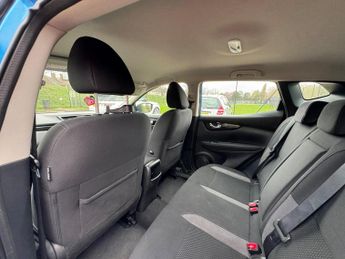 Nissan Qashqai 1.2 DIG-T Acenta XTRON Euro 6 (s/s) 5dr