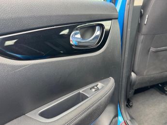 Nissan Qashqai 1.2 DIG-T Acenta XTRON Euro 6 (s/s) 5dr