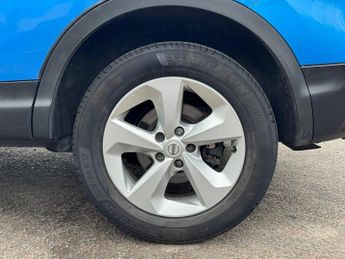Nissan Qashqai 1.2 DIG-T Acenta XTRON Euro 6 (s/s) 5dr