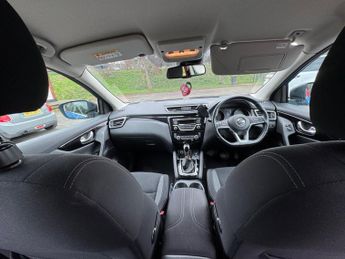 Nissan Qashqai 1.2 DIG-T Acenta XTRON Euro 6 (s/s) 5dr