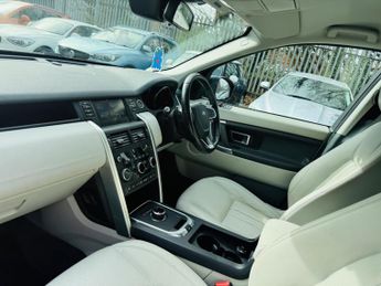 Land Rover Discovery Sport 2.0 TD4 SE Tech Auto 4WD Euro 6 (s/s) 5dr