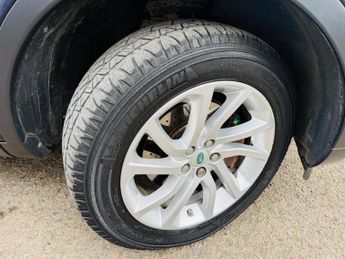 Land Rover Discovery Sport 2.0 TD4 SE Tech Auto 4WD Euro 6 (s/s) 5dr