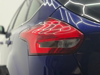 Ford Focus 1.6 TDCi Zetec Euro 5 (s/s) 5dr