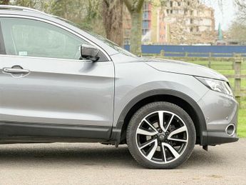 Nissan Qashqai 1.2 DIG-T Tekna XTRON 2WD Euro 6 (s/s) 5dr