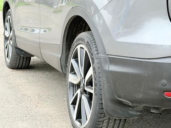 Nissan Qashqai 1.2 DIG-T Tekna XTRON 2WD Euro 6 (s/s) 5dr