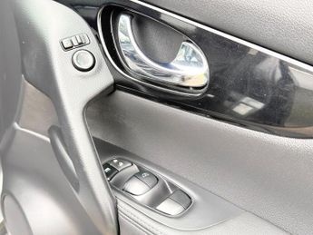 Nissan Qashqai 1.2 DIG-T Tekna XTRON 2WD Euro 6 (s/s) 5dr