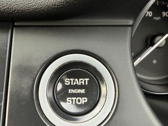 Land Rover Discovery Sport 2.0 TD4 SE Tech 4WD Euro 6 (s/s) 5dr (5 Seat)