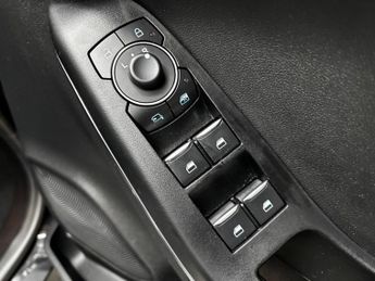 Ford Puma 1.0T EcoBoost MHEV Titanium DCT Euro 6 (s/s) 5dr