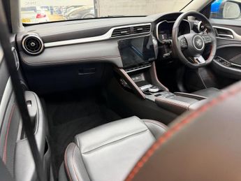 MG MG ZS 72.6kWh Trophy Long Range Auto 5dr