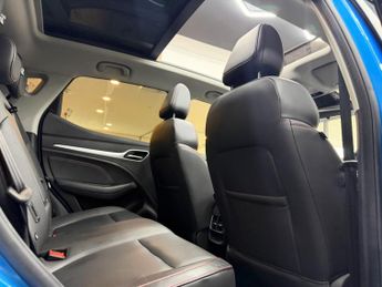 MG MG ZS 72.6kWh Trophy Long Range Auto 5dr