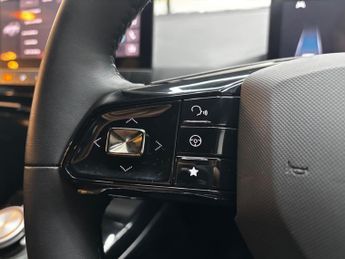 MG MG4 51kWh SE Auto 5dr