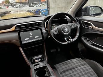 MG MG ZS 51.1kWh SE Auto 5dr