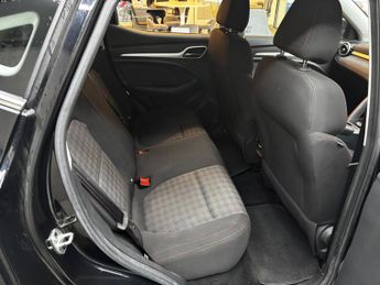 MG MG ZS 51.1kWh SE Auto 5dr