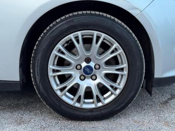 Ford Focus 1.6 Titanium Powershift Euro 5 5dr