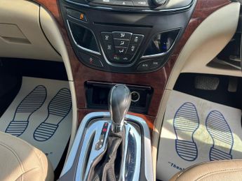 Vauxhall Insignia 2.0 CDTi Elite Nav Sports Tourer Auto Euro 5 5dr