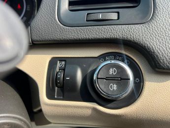 Vauxhall Insignia 2.0 CDTi Elite Nav Sports Tourer Auto Euro 5 5dr