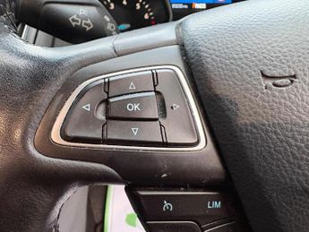 Ford Focus 1.6 Titanium Powershift Euro 6 5dr