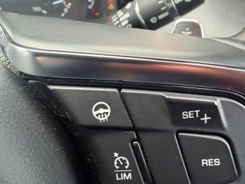 Jaguar F-PACE 3.0 D300 V6 S Auto AWD Euro 6 (s/s) 5dr