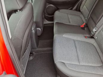 Hyundai Kona 64kWh Premium SUV 5dr Electric Auto (10.5kW Charger) (204 ps)